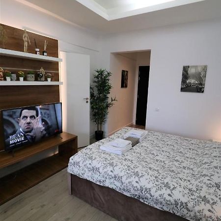 Charming City Center Apartment - Free Minibar Bucharest Luaran gambar